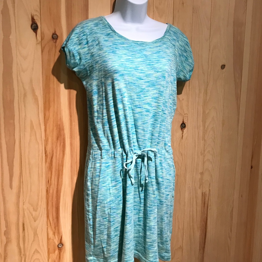 Cute and comfy Columbia dress or bathing suit coverup